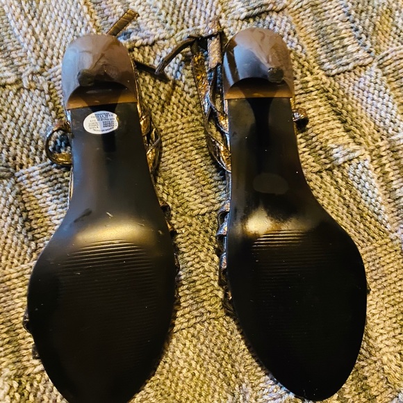 Nine West silver sandals - Picture 4 of 4